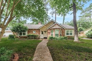 228 Hickory Street, Huntsville, TX 77320