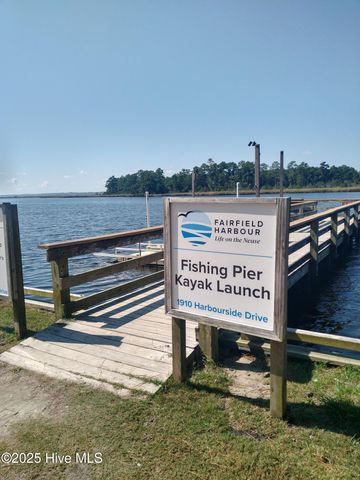 206 Chateau Drive, New Bern, NC 28560