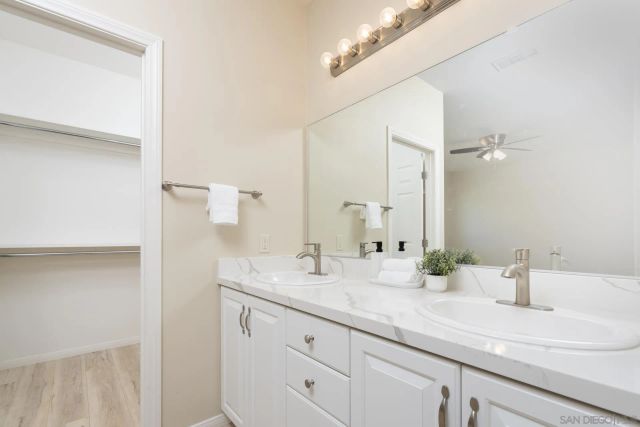 12327 Lemon Crest Dr, Lakeside, CA 92040