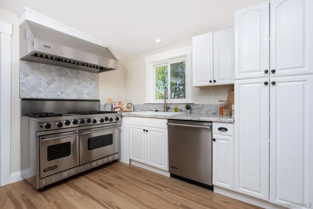 12327 Lemon Crest Dr, Lakeside, CA 92040