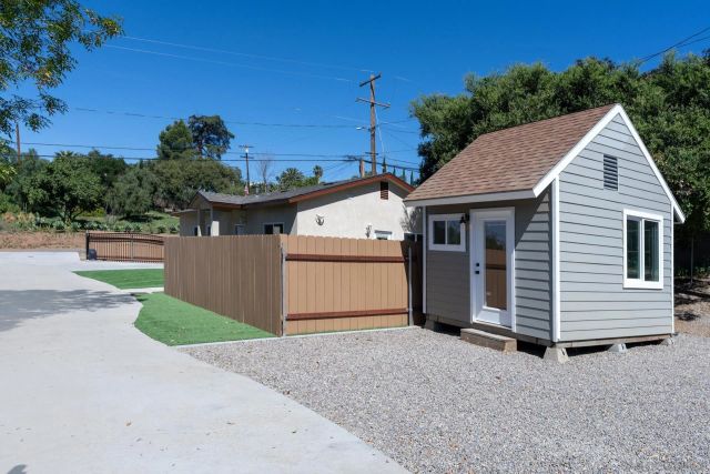 12327 Lemon Crest Dr, Lakeside, CA 92040