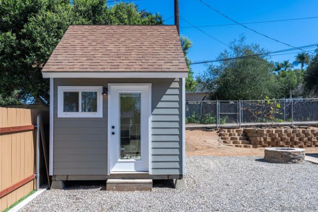 12327 Lemon Crest Dr, Lakeside, CA 92040