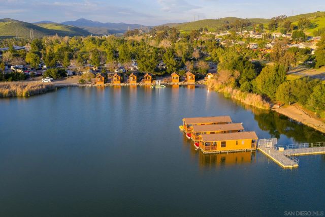 12327 Lemon Crest Dr, Lakeside, CA 92040