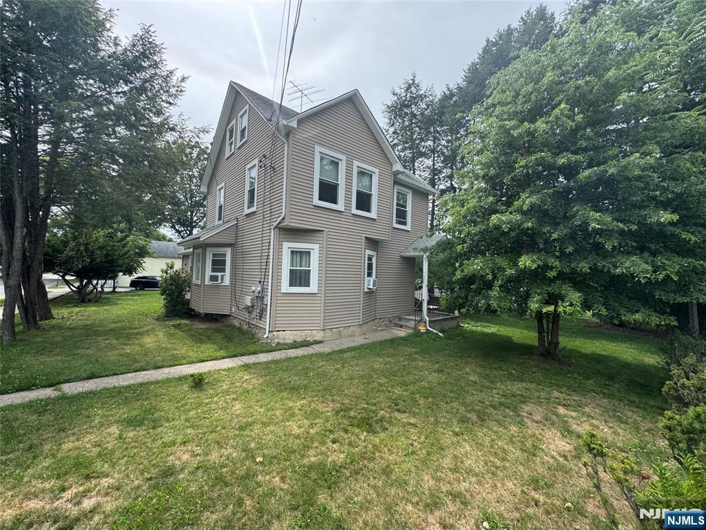 100 Irvington Street, Westwood, NJ 07675