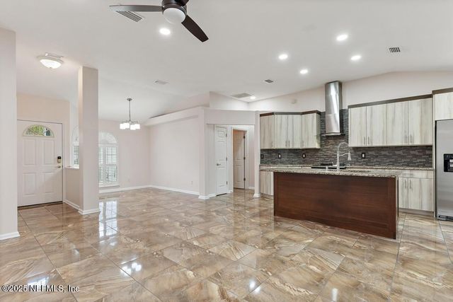 11466 COURTNEY WATERS Lane, Jacksonville, FL 32258