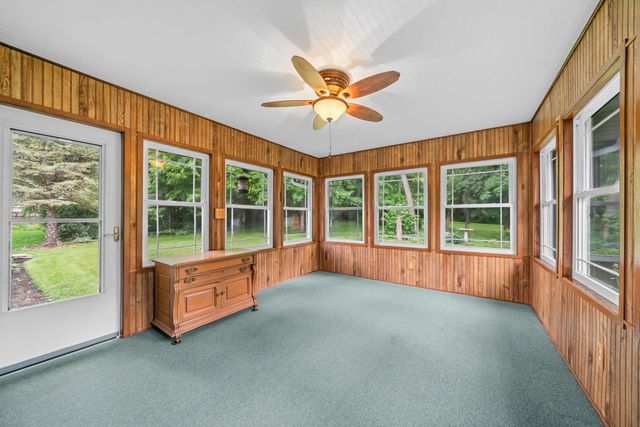 667 Westport Drive, Rockton, IL 61072