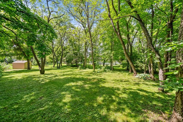 667 Westport Drive, Rockton, IL 61072