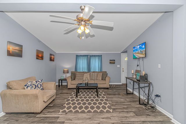 146 Queens Rd., Little River, SC 29566