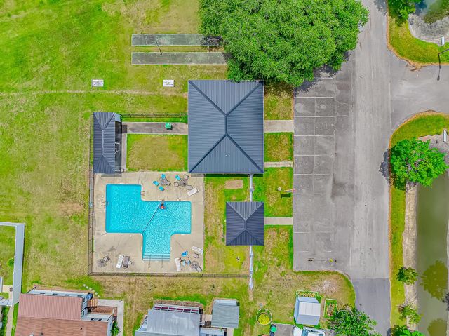 146 Queens Rd., Little River, SC 29566