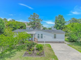146 Queens Rd., Little River, SC 29566