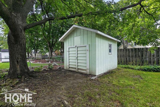 1002 Adams Street, Owosso, MI 48867