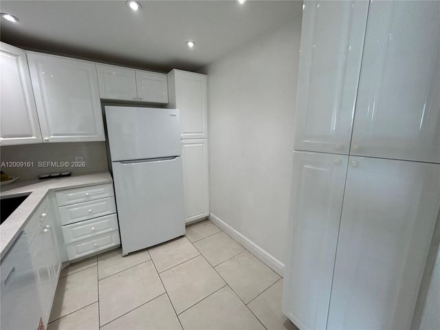 20301 W Country Club Dr 1224, Aventura, FL 33180