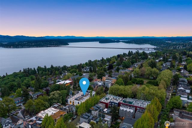 1108 C 34th Avenue, Seattle, WA 98122