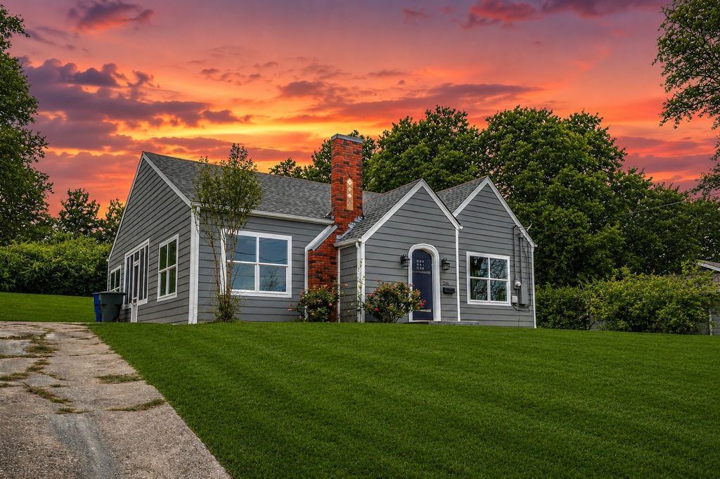216 N Ricketts Street, Sherman, TX 75092