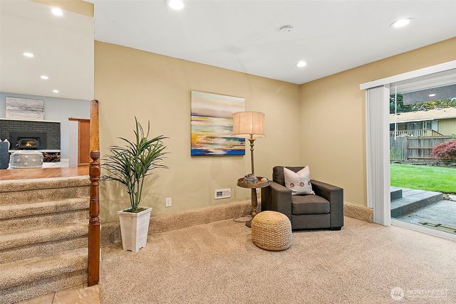 21842 SE 265th Way, Maple Valley, WA 98038