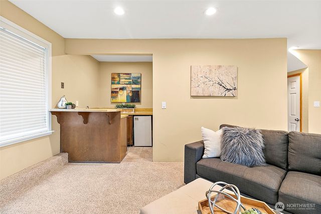 21842 SE 265th Way, Maple Valley, WA 98038