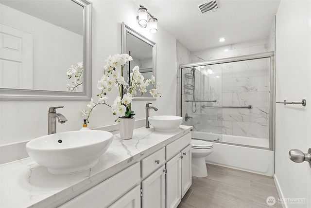 21842 SE 265th Way, Maple Valley, WA 98038