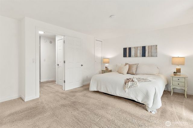 21842 SE 265th Way, Maple Valley, WA 98038