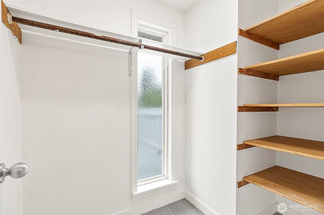 21842 SE 265th Way, Maple Valley, WA 98038