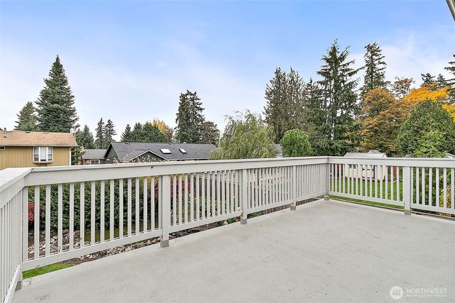 21842 SE 265th Way, Maple Valley, WA 98038