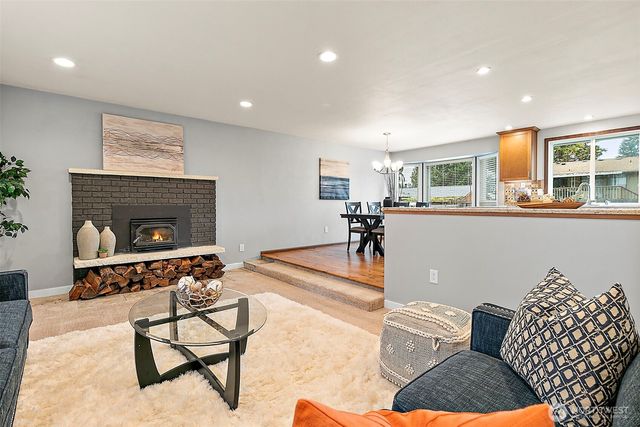 21842 SE 265th Way, Maple Valley, WA 98038