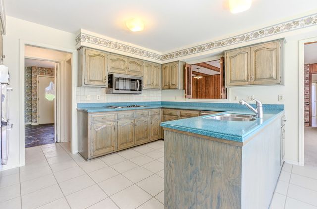 1105 LAKESIDE DR, Columbia, MO 65203