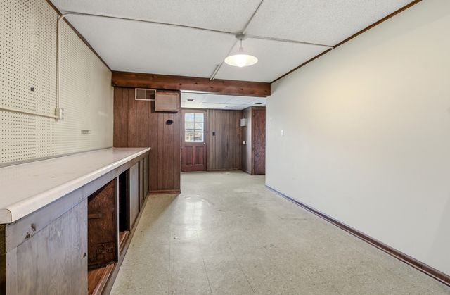 1105 LAKESIDE DR, Columbia, MO 65203