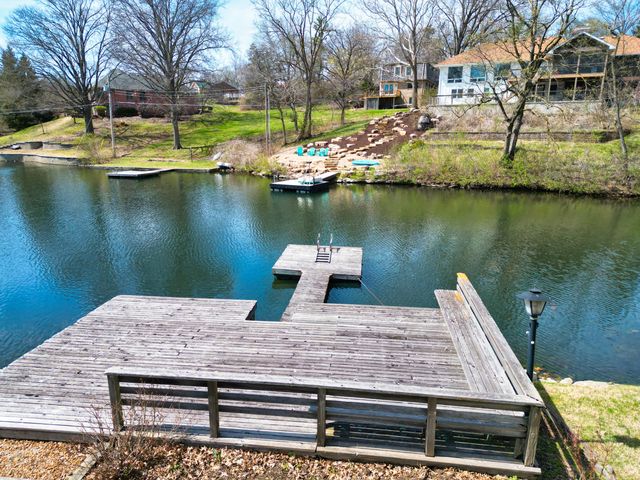 1105 LAKESIDE DR, Columbia, MO 65203
