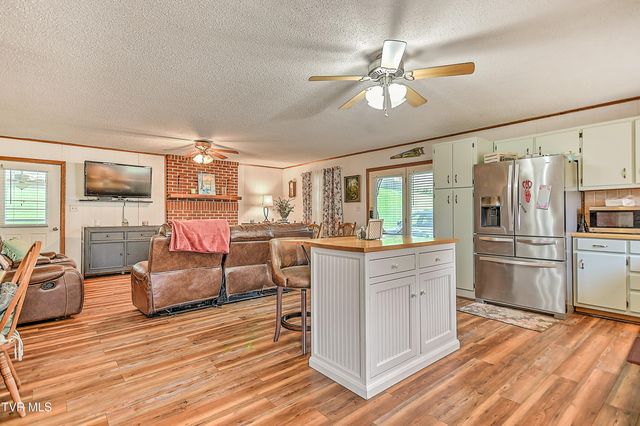 15813 Black Hollow Road, Abingdon, VA 24210