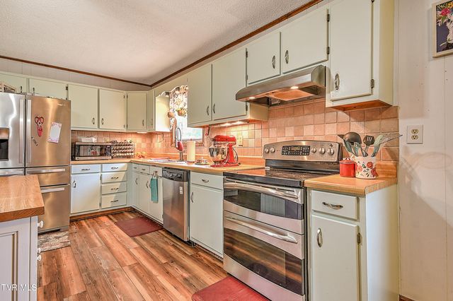 15813 Black Hollow Road, Abingdon, VA 24210