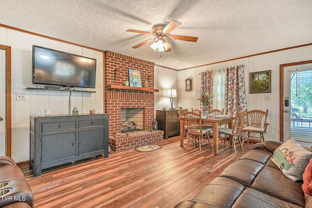 15813 Black Hollow Road, Abingdon, VA 24210