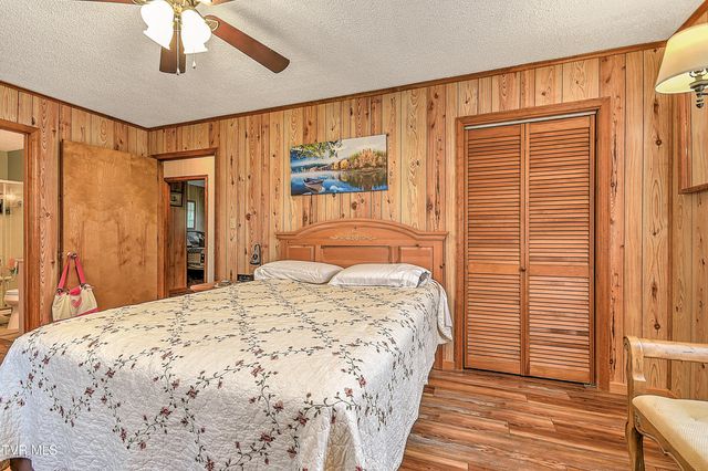 15813 Black Hollow Road, Abingdon, VA 24210
