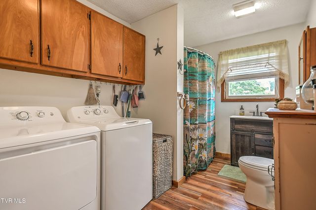 15813 Black Hollow Road, Abingdon, VA 24210