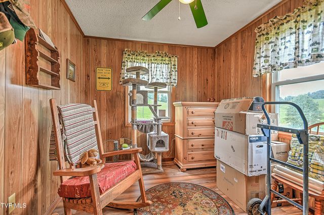 15813 Black Hollow Road, Abingdon, VA 24210
