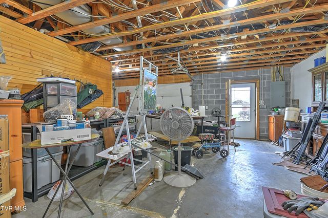 15813 Black Hollow Road, Abingdon, VA 24210