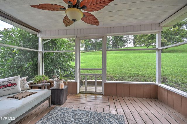 15813 Black Hollow Road, Abingdon, VA 24210