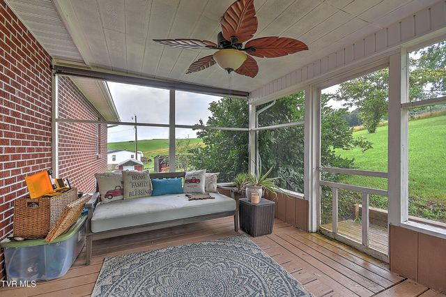15813 Black Hollow Road, Abingdon, VA 24210
