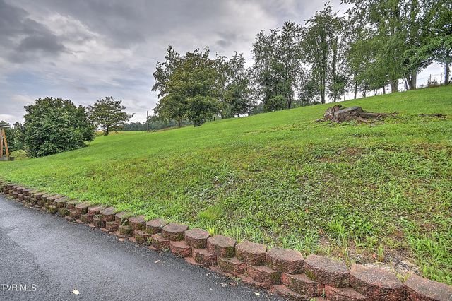 15813 Black Hollow Road, Abingdon, VA 24210