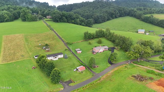 15813 Black Hollow Road, Abingdon, VA 24210