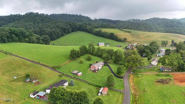 15813 Black Hollow Road, Abingdon, VA 24210