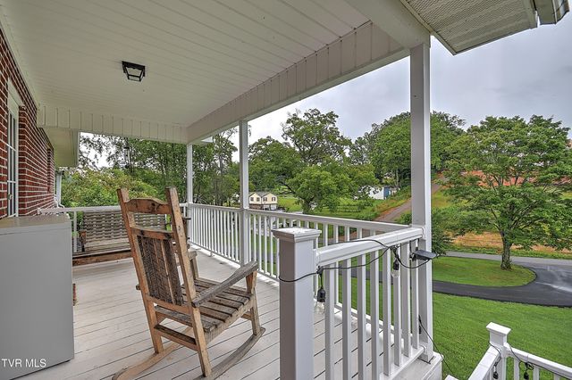 15813 Black Hollow Road, Abingdon, VA 24210