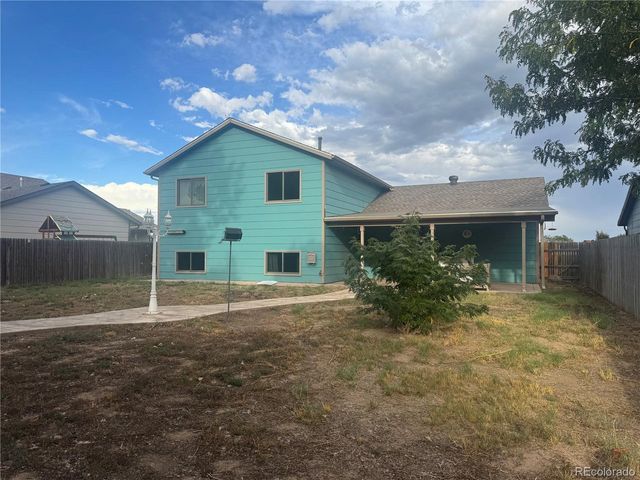 2437 Balsam Ave, Greeley, CO 80631
