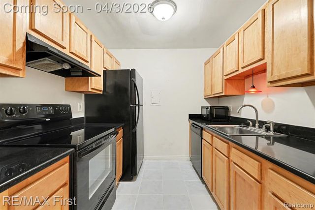 925 Laprairie Street 117, Ferndale, MI 48220