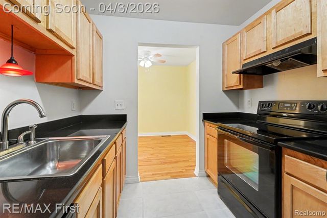 925 Laprairie Street 117, Ferndale, MI 48220