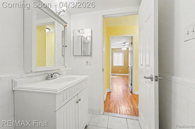 925 Laprairie Street 117, Ferndale, MI 48220