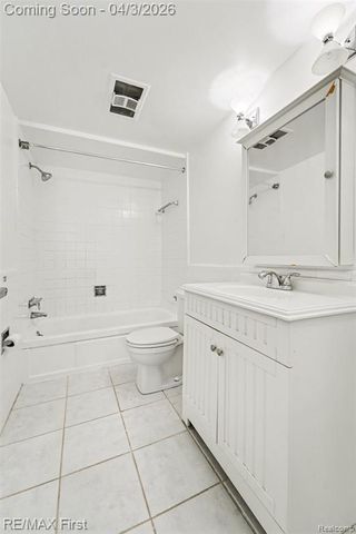 925 Laprairie Street 117, Ferndale, MI 48220