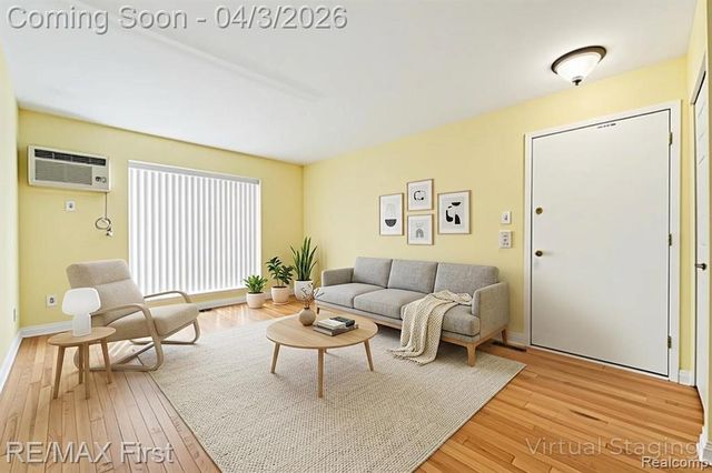 925 Laprairie Street 117, Ferndale, MI 48220