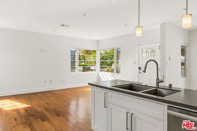 1206 S Burnside Avenue, Los Angeles, CA 90019