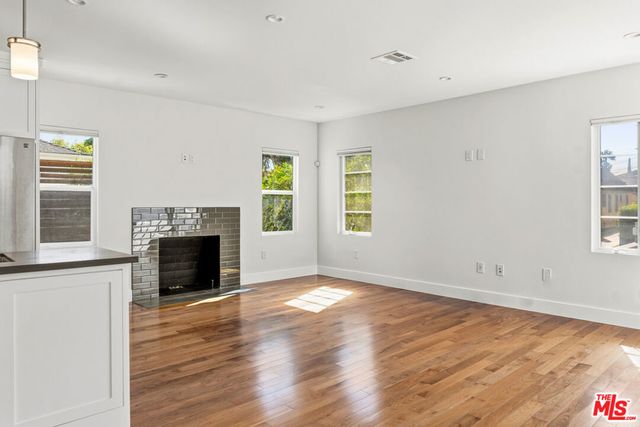 1206 S Burnside Avenue, Los Angeles, CA 90019
