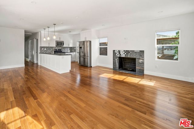 1206 S Burnside Avenue, Los Angeles, CA 90019